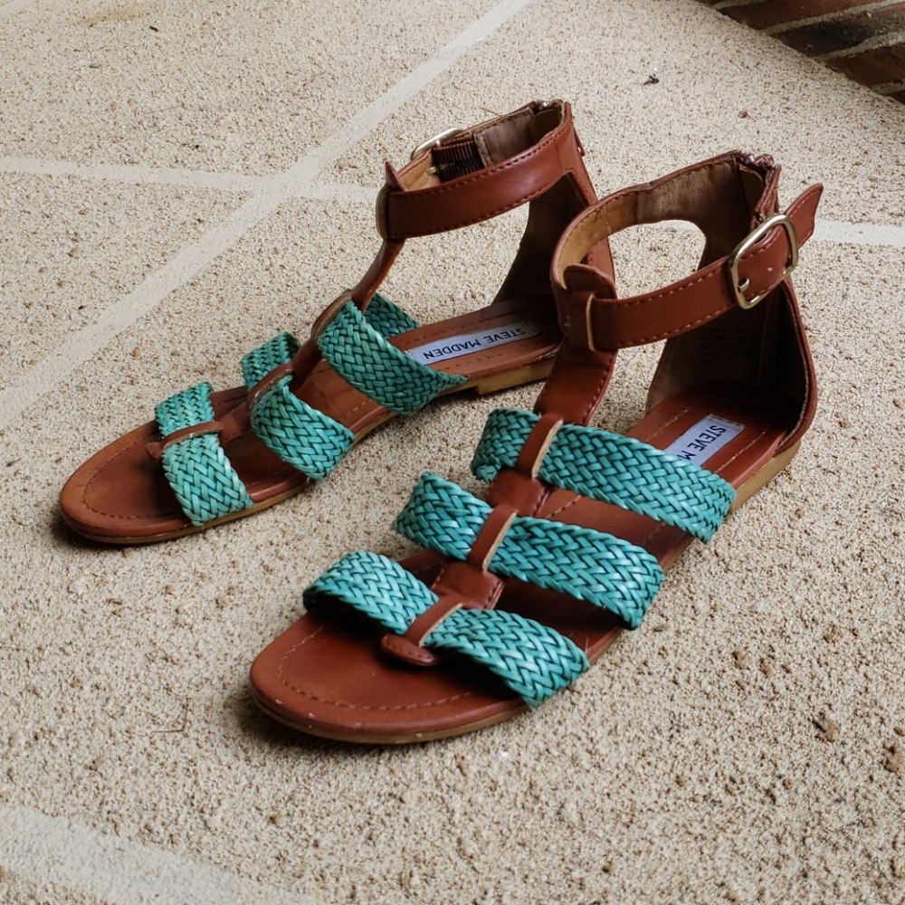Steve Madden gladiator sandals sz 6